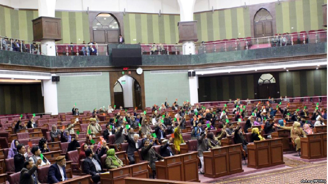 ارگ: رییس جمهور با هیچ فرد و مقامی از لغو پارلمان سخن نگفته است
